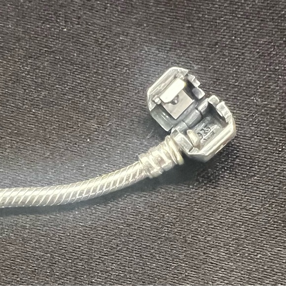 Pandora Moments Snake Chain Charm Bracelet Approx 7” - Picture 8 of 8